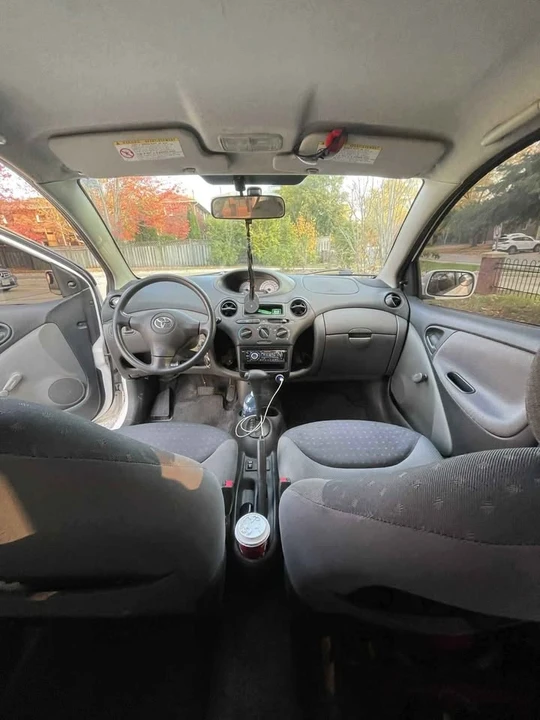 2005 Toyota Echo - Image 8 of 12