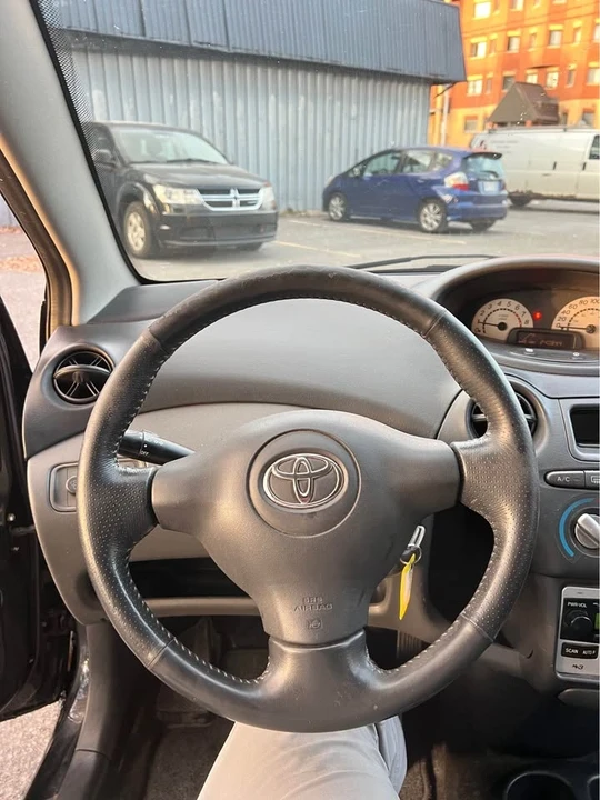 2005 Toyota Echo - Image 9 of 14
