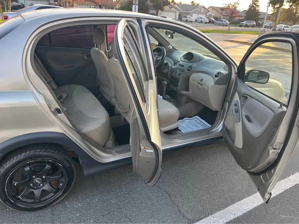 2005 Toyota Echo - Image 6 of 8