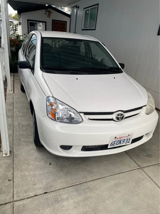 2005 Toyota Echo - Image 2 of 3