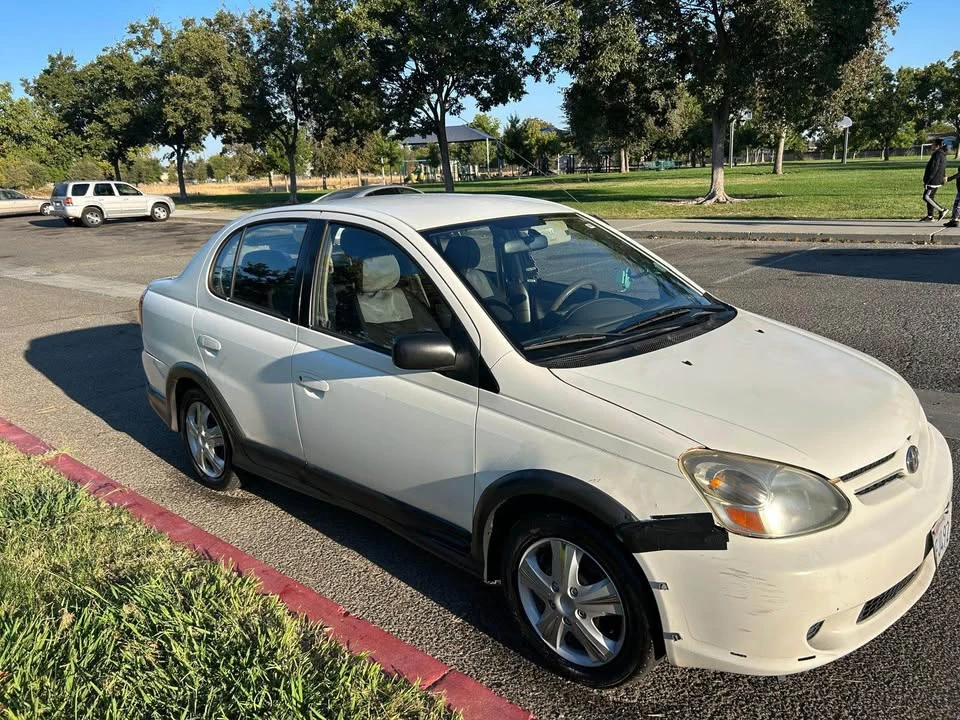 2005 Toyota Echo - Image 3 of 12