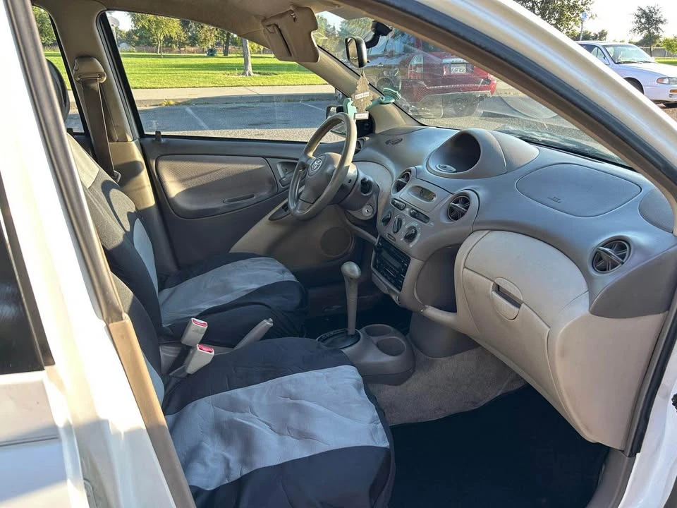 2005 Toyota Echo - Image 11 of 12