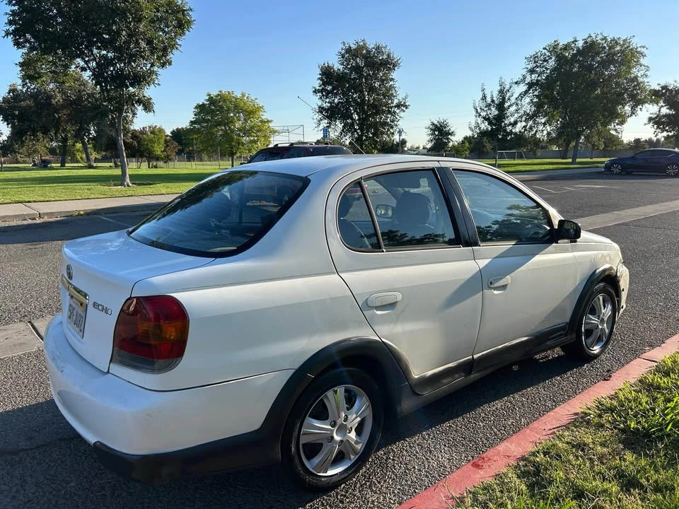 2005 Toyota Echo - Image 10 of 12