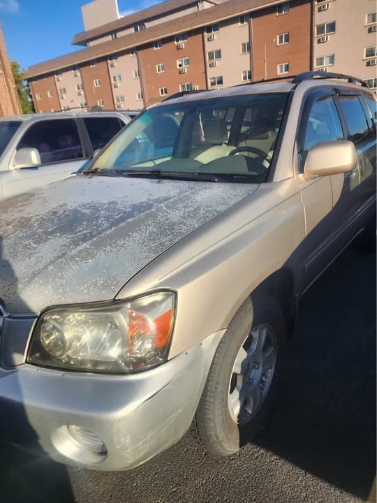 2005 Toyota Highlander - Image 2 of 4