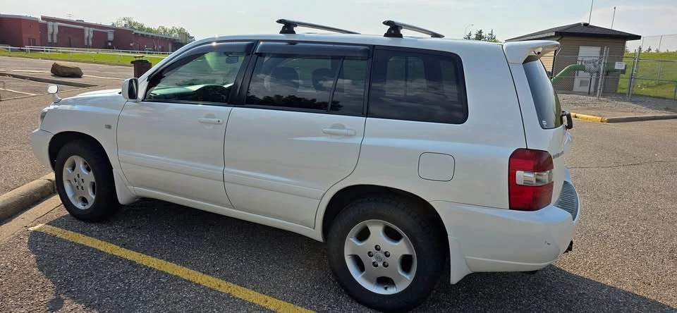 2005 Toyota Highlander - Image 2 of 11