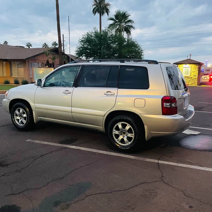 2005 Toyota Highlander - Image 2 of 7