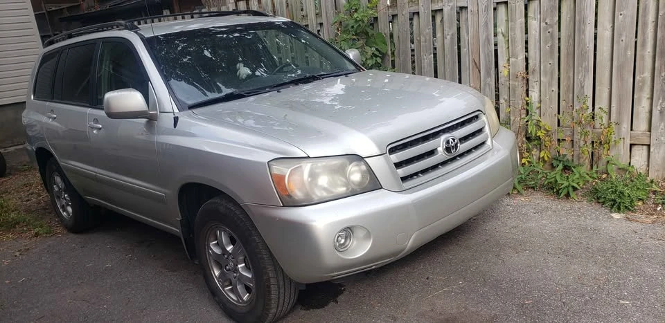 2005 Toyota Highlander - Image 2 of 3