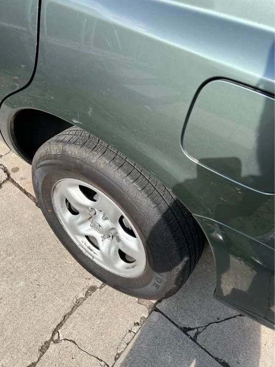 2005 Toyota Highlander - Image 9 of 11