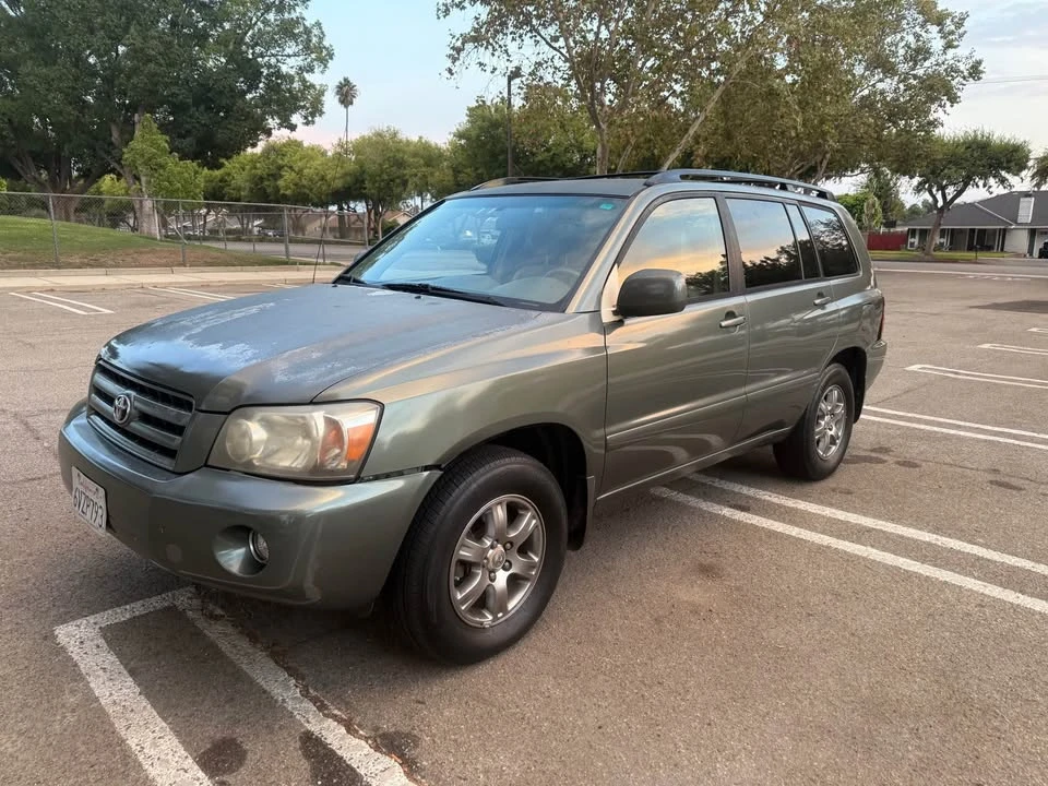 2005 Toyota Highlander - Image 3 of 10