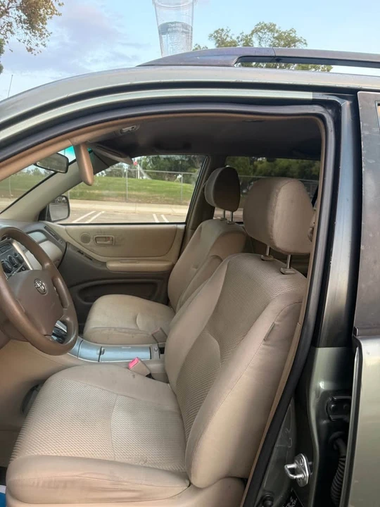 2005 Toyota Highlander - Image 6 of 10
