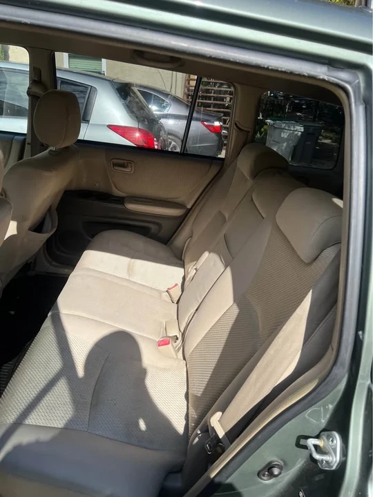 2005 Toyota Highlander - Image 2 of 11