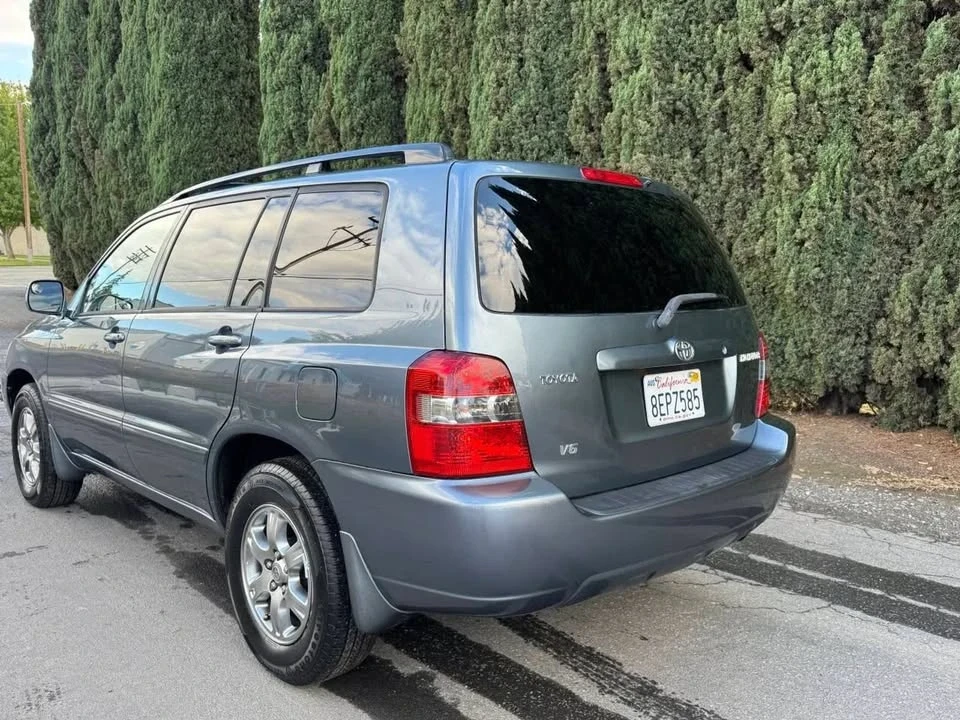 2005 Toyota Highlander - Image 6 of 11