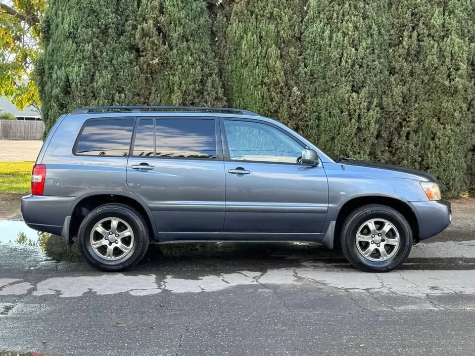 2005 Toyota Highlander - Image 4 of 11