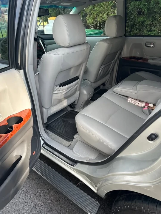 2005 Toyota Highlander - Image 6 of 9