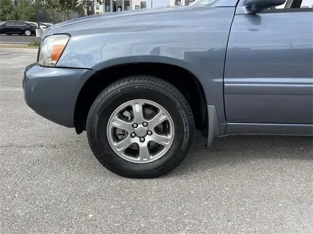 2005 Toyota Highlander - Image 19 of 20