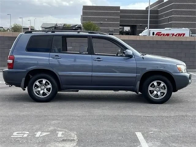 2005 Toyota Highlander - Image 2 of 20