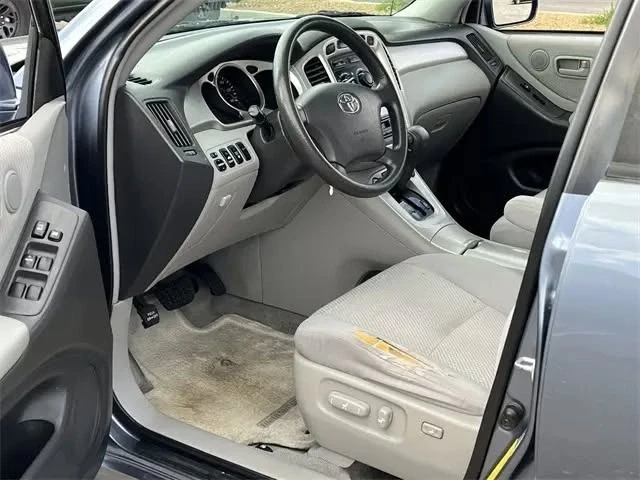 2005 Toyota Highlander - Image 8 of 20