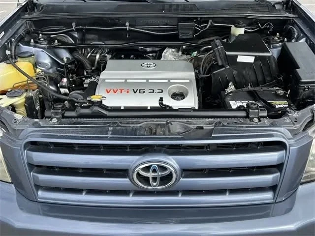 2005 Toyota Highlander - Image 18 of 20