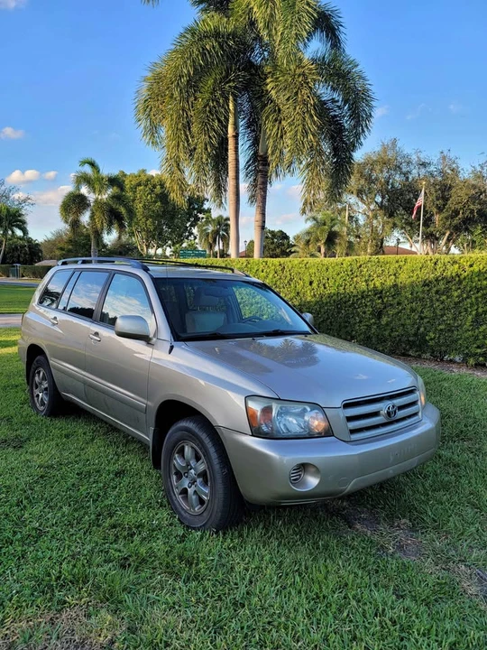 2005 Toyota Highlander - Image 16 of 16