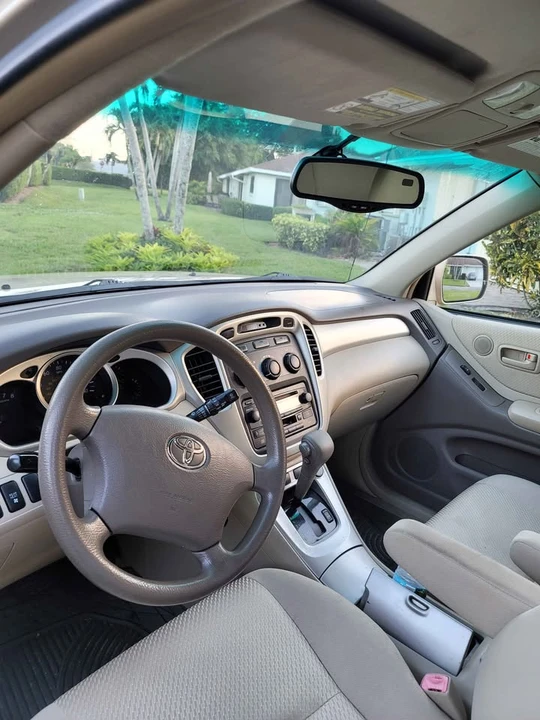 2005 Toyota Highlander - Image 6 of 16