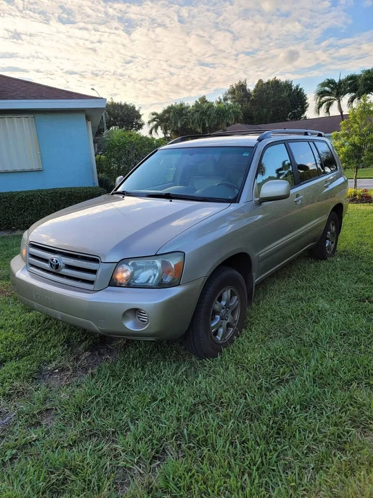 2005 Toyota Highlander - Image 15 of 16