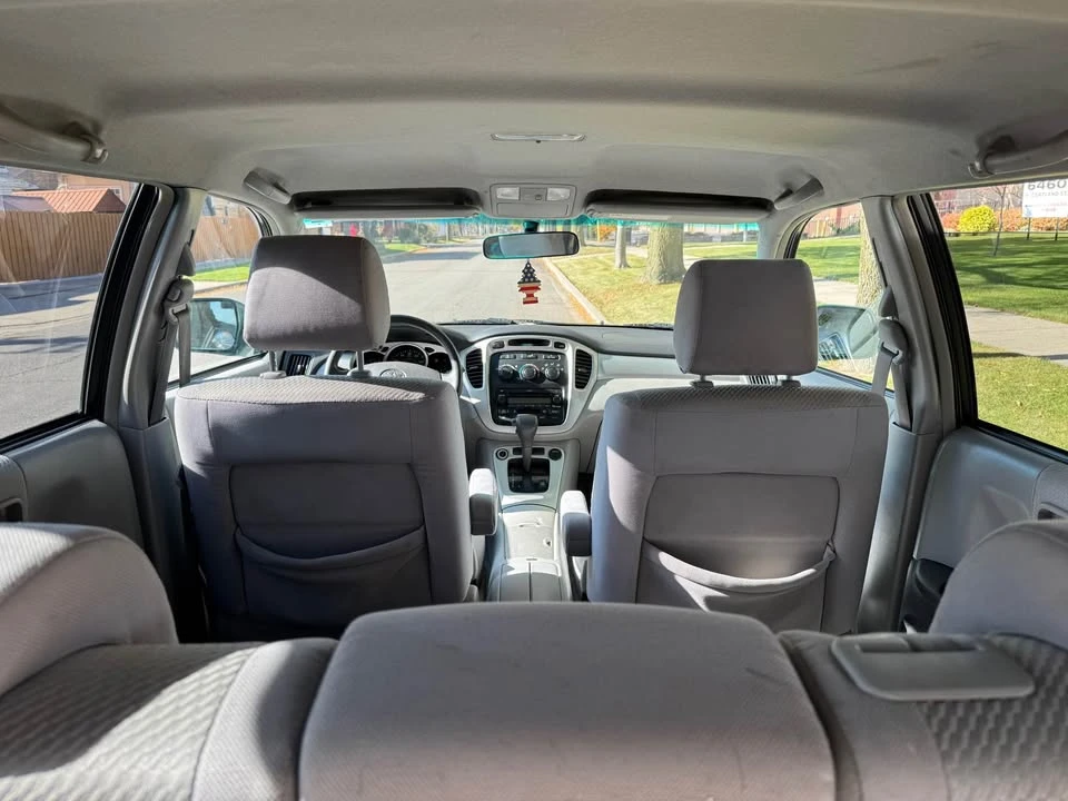 2005 Toyota Highlander - Image 16 of 20