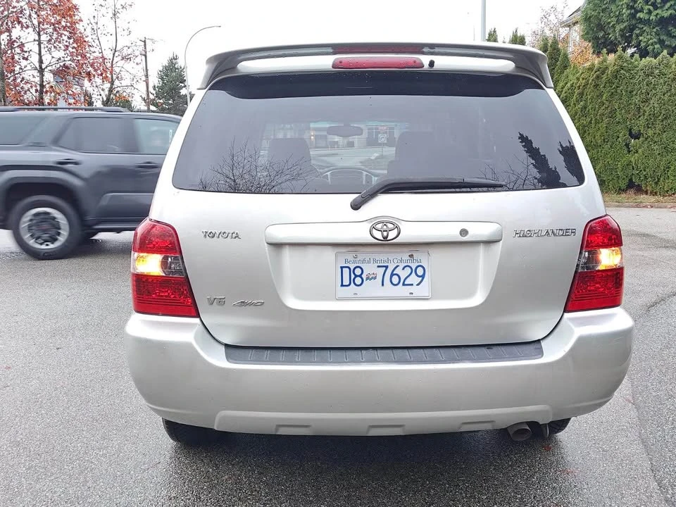 2005 Toyota Highlander - Image 2 of 19