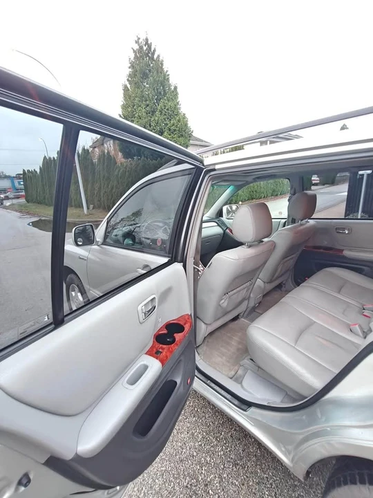 2005 Toyota Highlander - Image 12 of 19