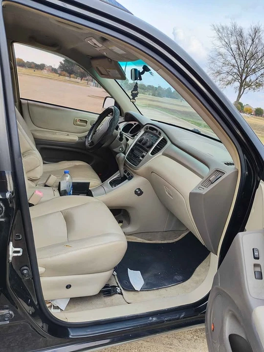 2005 Toyota Highlander - Image 8 of 12