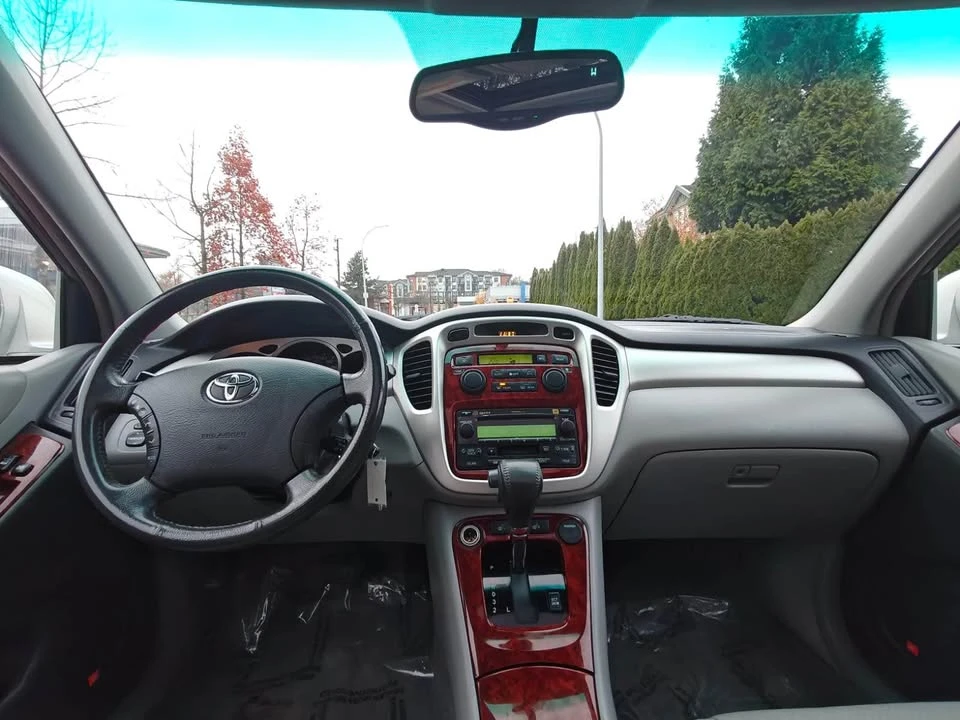 2005 Toyota Highlander - Image 14 of 19