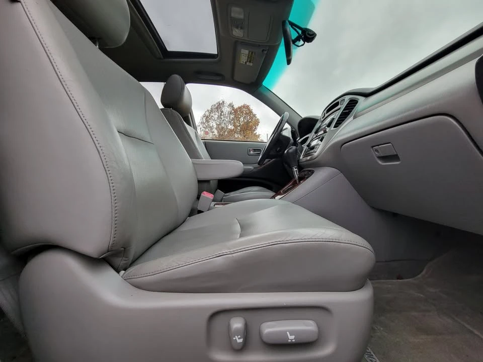 2005 Toyota Highlander - Image 18 of 19
