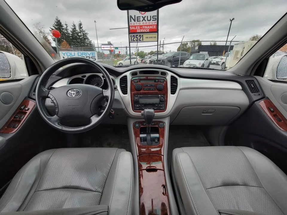 2005 Toyota Highlander - Image 11 of 19
