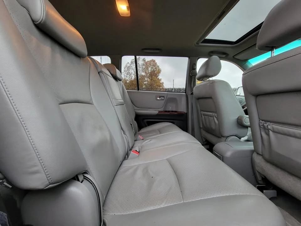 2005 Toyota Highlander - Image 17 of 19