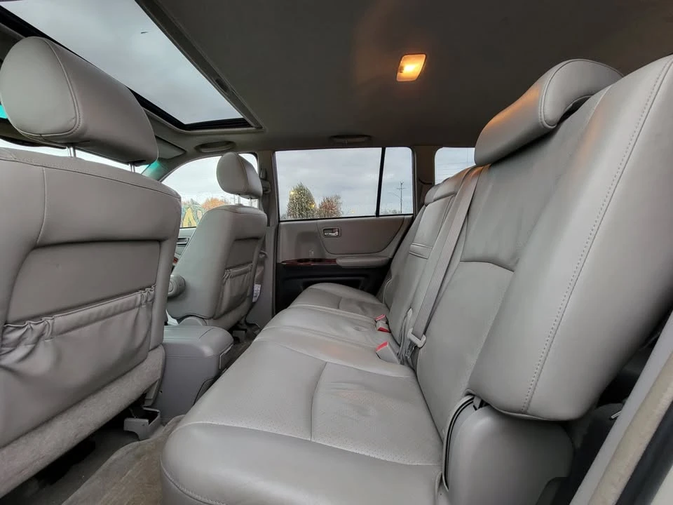 2005 Toyota Highlander - Image 16 of 19