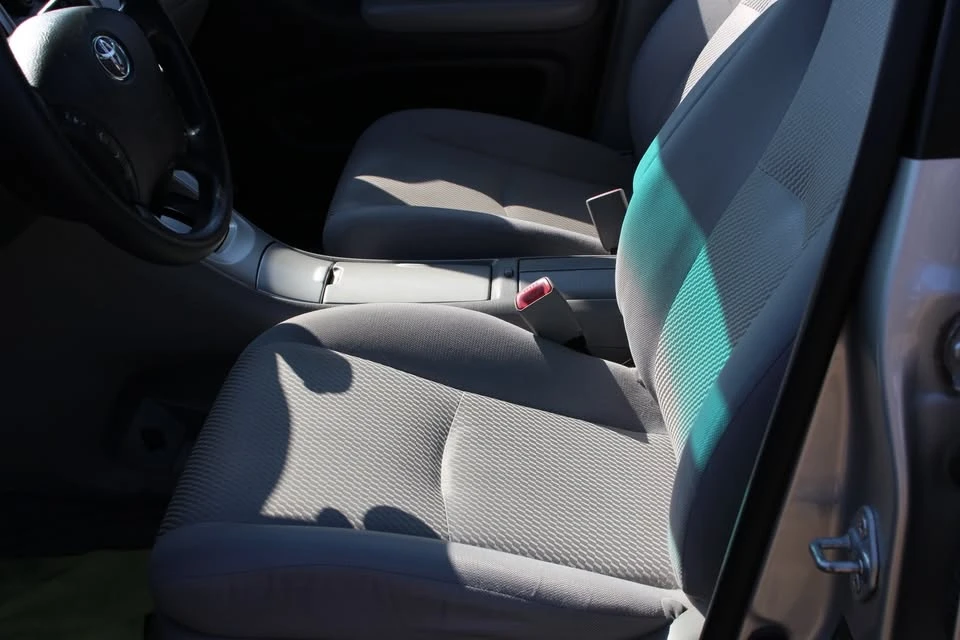 2005 Toyota Highlander - Image 10 of 16