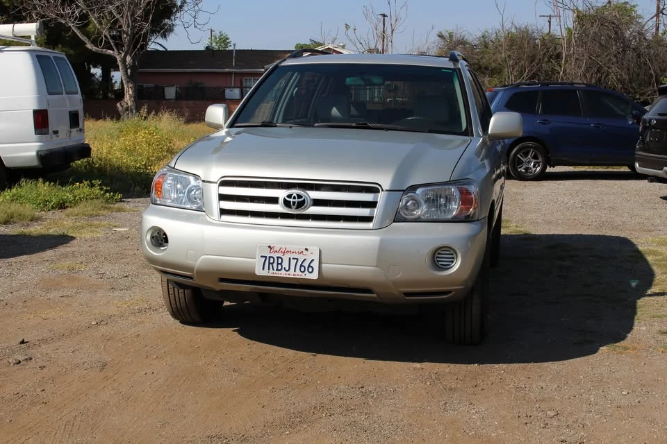 2005 Toyota Highlander - Image 3 of 16
