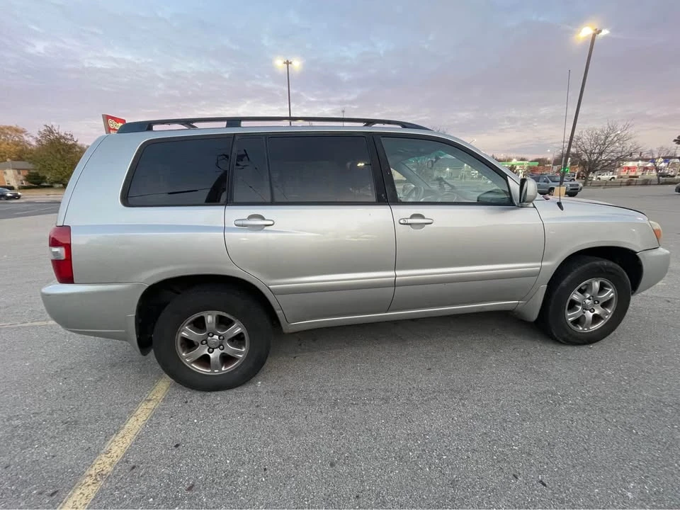 2005 Toyota Highlander - Image 5 of 13
