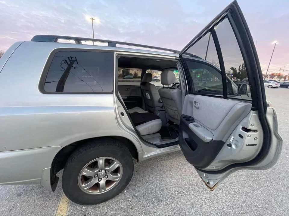 2005 Toyota Highlander - Image 6 of 13