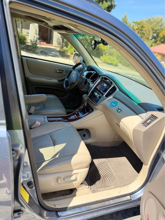 2005 Toyota Highlander - Image 8 of 12