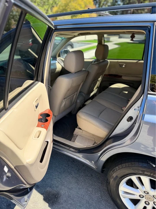 2005 Toyota Highlander - Image 10 of 12