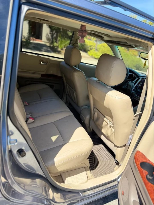 2005 Toyota Highlander - Image 11 of 12