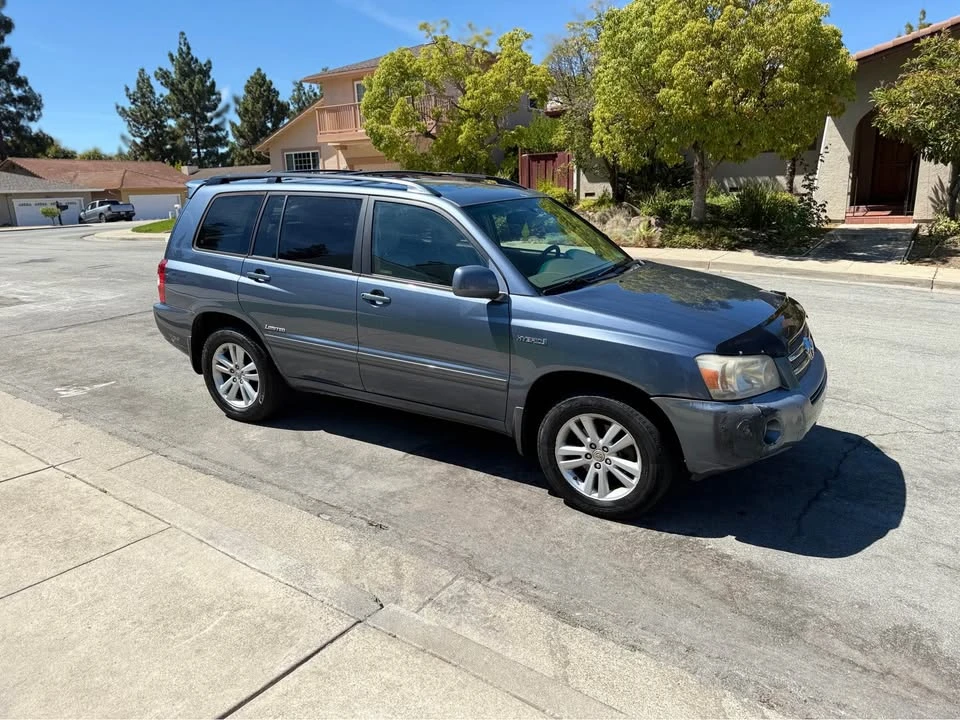 2005 Toyota Highlander - Image 2 of 12