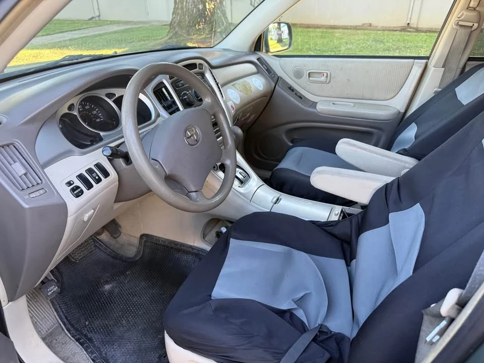 2005 Toyota Highlander - Image 9 of 12