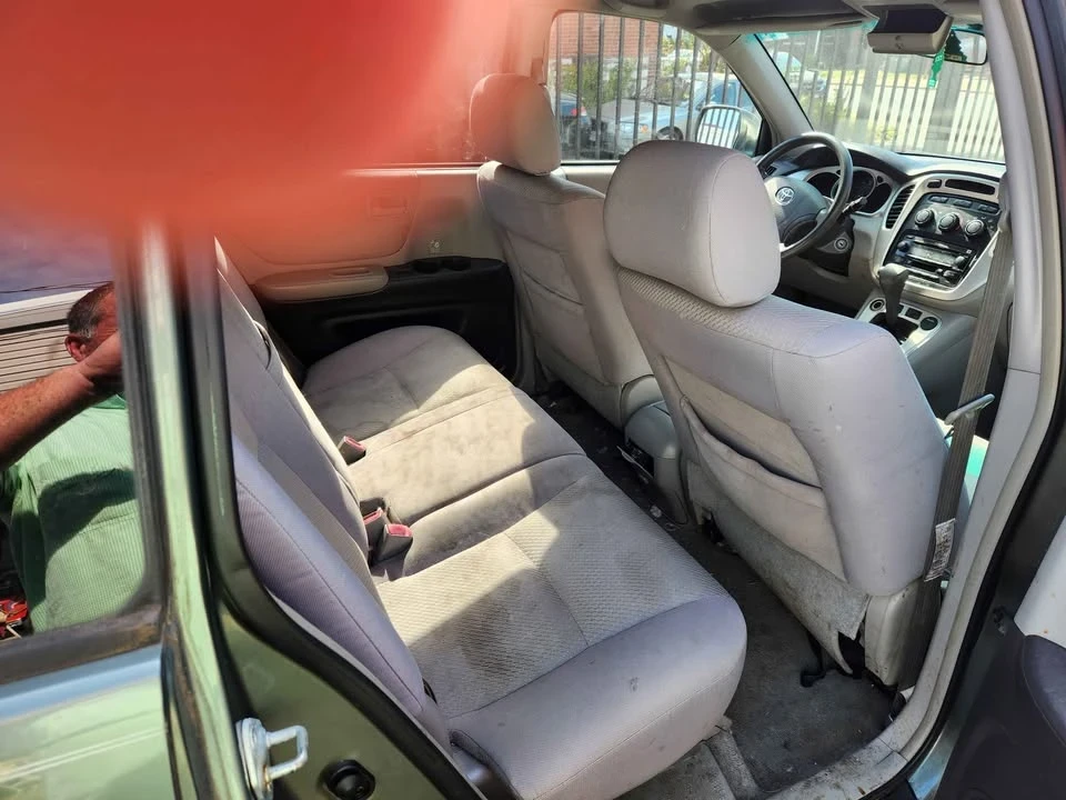 2005 Toyota Highlander - Image 4 of 5