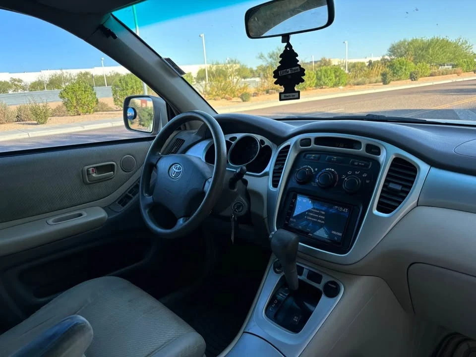 2005 Toyota Highlander - Image 9 of 10
