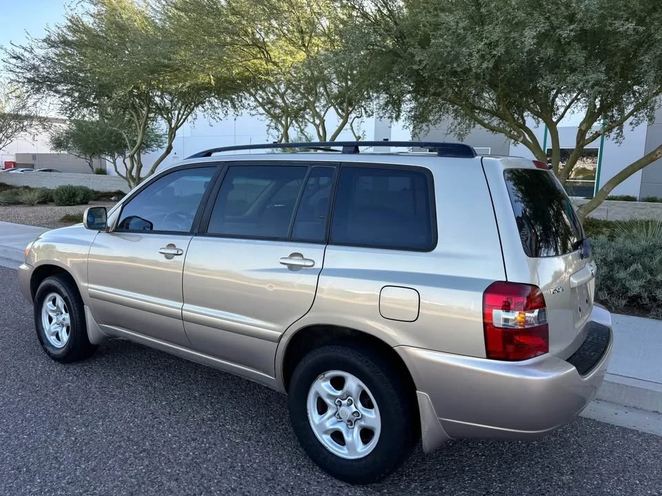2005 Toyota Highlander - Image 3 of 10