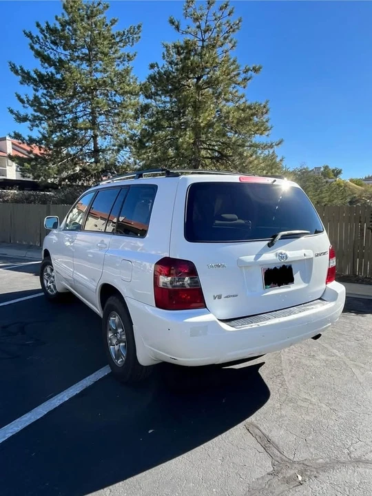 2005 Toyota Highlander - Image 3 of 11