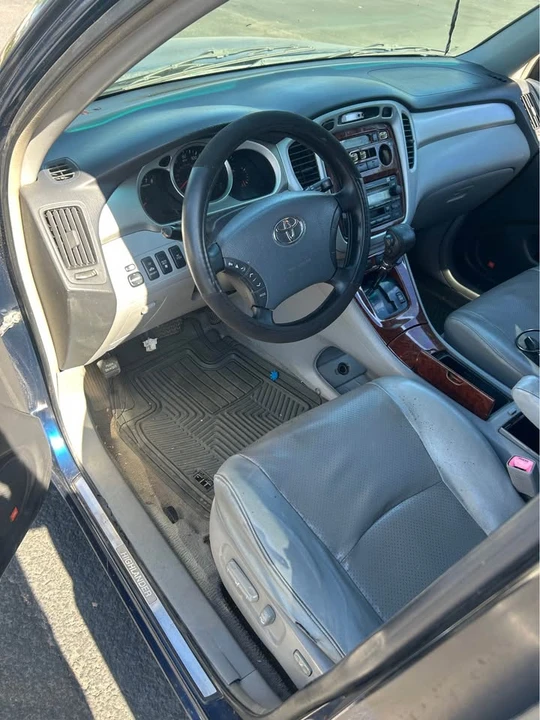2005 Toyota Highlander - Image 8 of 8