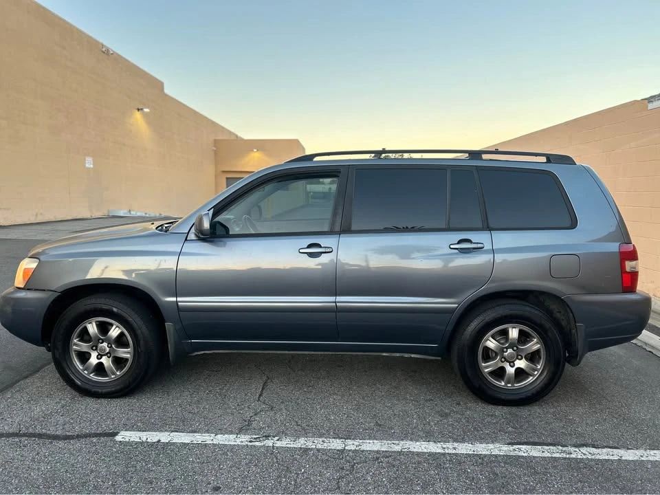 2005 Toyota Highlander - Image 3 of 17