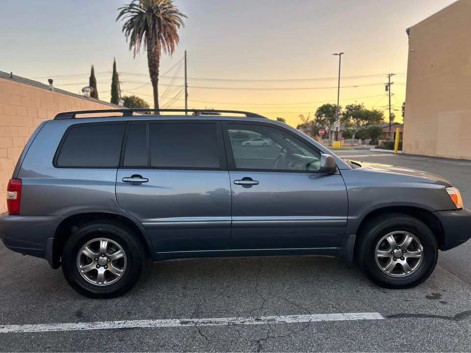 2005 Toyota Highlander - Image 6 of 17